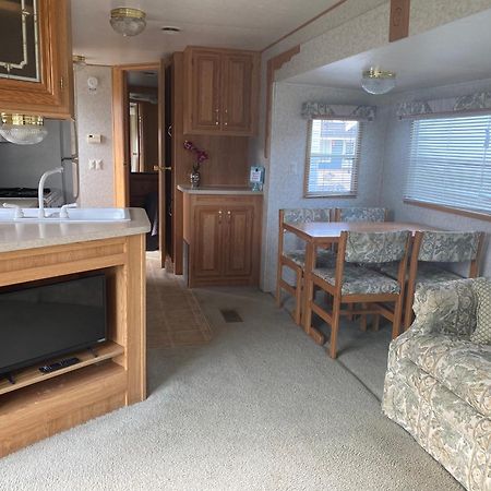 Pelican Motel Pelican Rapids Bagian luar foto