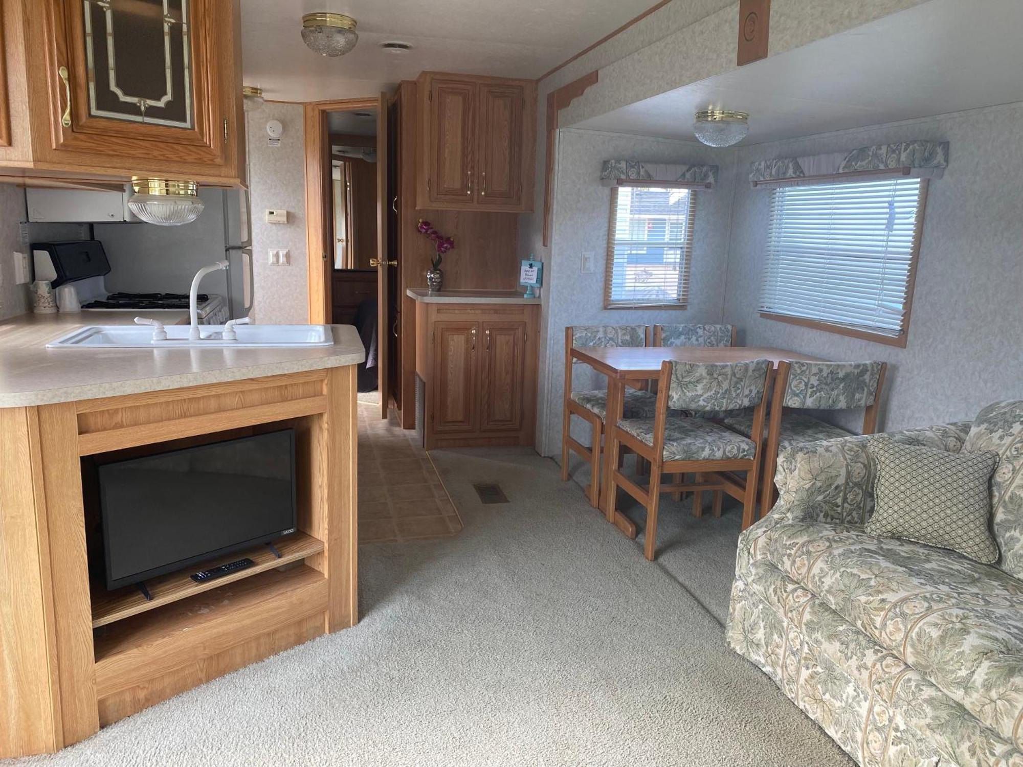 Pelican Motel Pelican Rapids Bagian luar foto